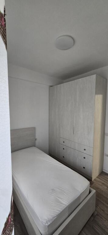 📣 JEPET ME QIRA APARTAMENT 2+1📌 Liqeni i Thatë, Rr. Hamdi Sina 💶 Qira: 60.000 lekë / muaj