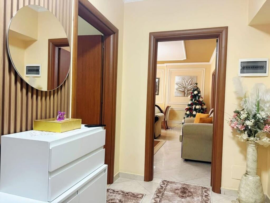 Perballe me Delijorgjin ,mbas Diplomat 2 , shesim apartament 2+1