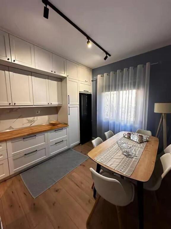 jepet vile me qera 2+1 ne qender durres