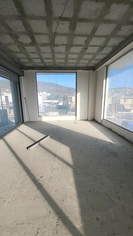 PRONË KOMERCIALE – MUNDËSI KTHIMI NË APARTAMENT / DHOMA PËR HOTELERI / AIRBNB