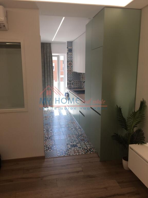 Apartament 1+1 me Qera te Kristal Center Tirane