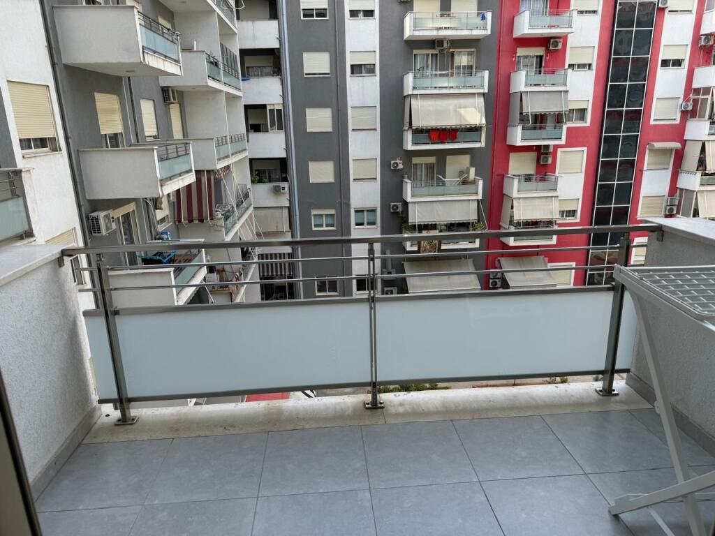 🏡 Apartament me Qira 2+1 – Amerikan 3