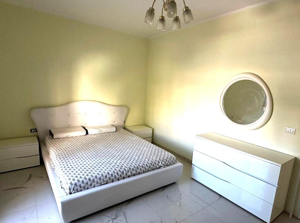 Apartament shumë i madhë në qendër të qytetit