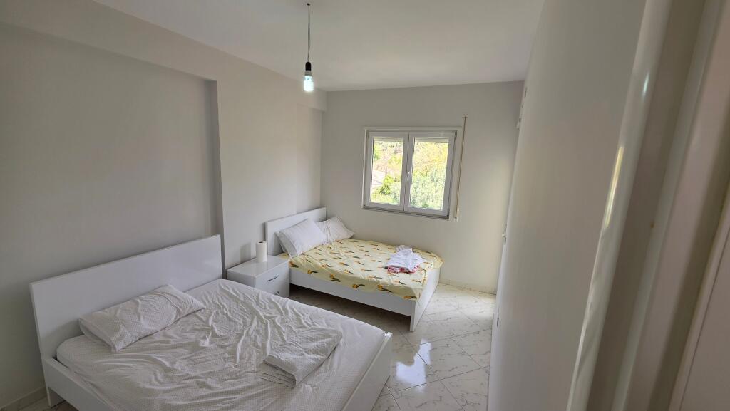 SHITET APARTAMENT 2+2 SHËTITOREN E PALMAVE LUSHNJE