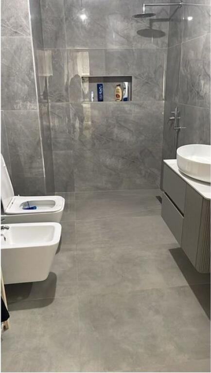 Appartamento 2+1+2 con posto auto vicino al ristorante Fresku