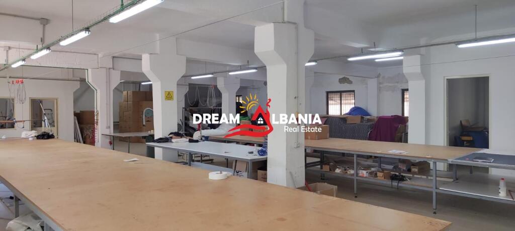 Magazzino in affitto a Kombinat vicino alla Fabbrica del Vetro a Tirana (ID 4281257)