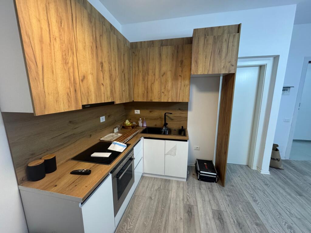 Super apartament me qira tek Mangalemi