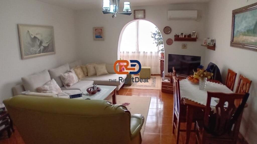 Perballe Shkolles Harry Fultz, Shitet Apartament 2+1, Ideal Per Investim Dhe Banim!!!