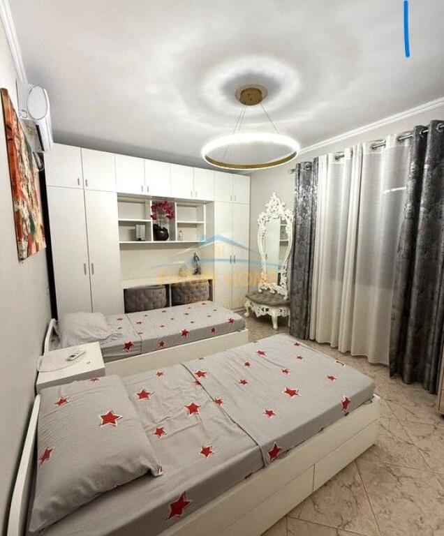 Apartament 2+1 ne shitje ne rrugen Hoxha Tahsin, Tirane