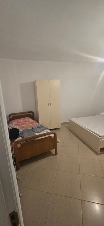 Jepet me qera apartament 1+1+bllk