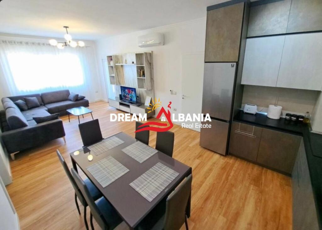 Jepet me qera apartament 2+1 prane Pazari I Ri ID (42215452)
