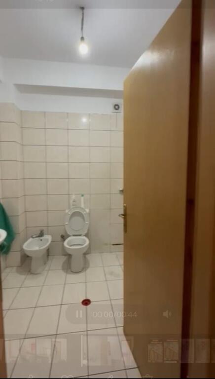 💥VENDESI APPARTAMENTO TIPOLOGIA 2+1+ 1 CON SUPERFICIE M² , . VIA REXHEP SHALA , TIRANA ALBANIA 🔥