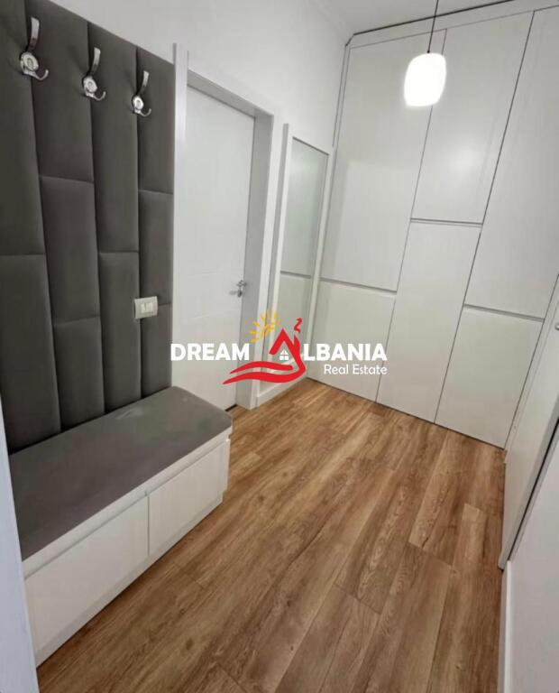 Jepet me qera apartament 2+1 prane Pazari I Ri ID (42215452)
