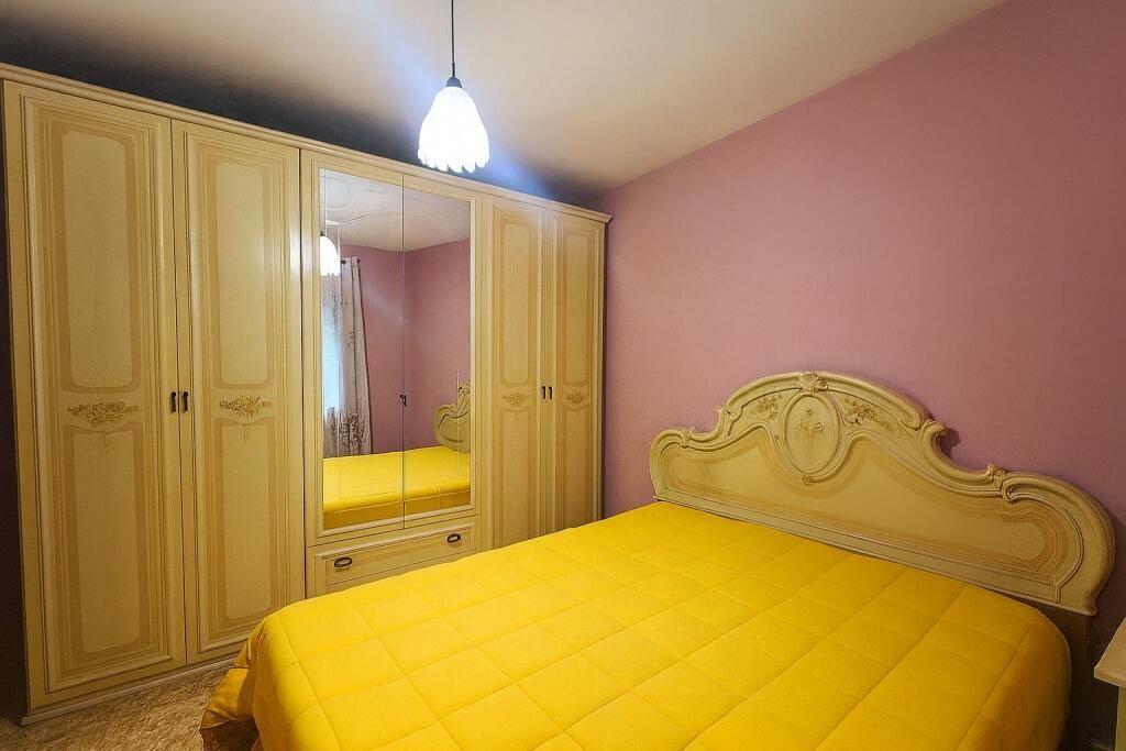 Shitet Apratment me adrese 📍 Rruga Niko Avrami, pranë shkollës “Bajram Curri”