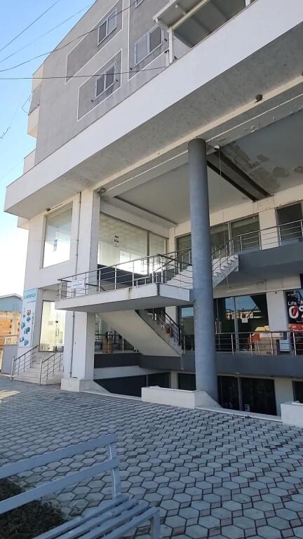 PRONË KOMERCIALE – MUNDËSI KTHIMI NË APARTAMENT / DHOMA PËR HOTELERI / AIRBNB