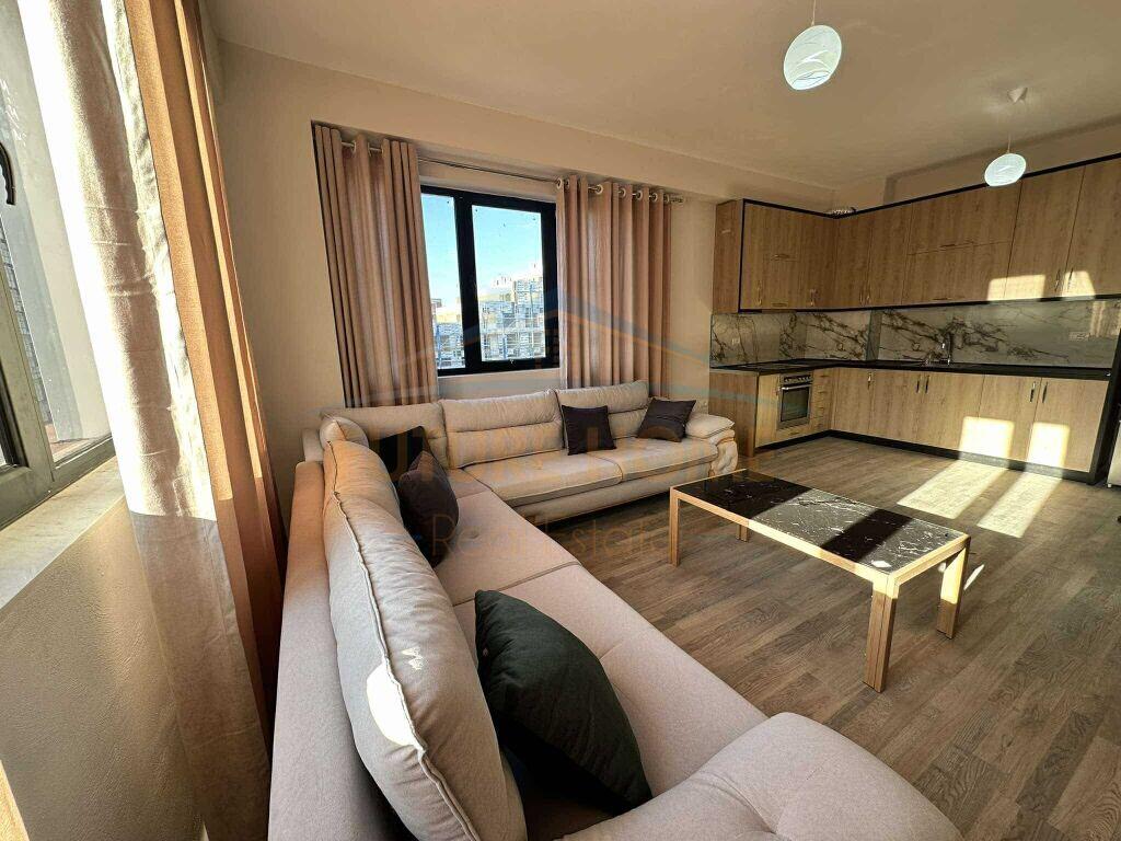 Qera, Apartament 2+1, Unaza e Re.