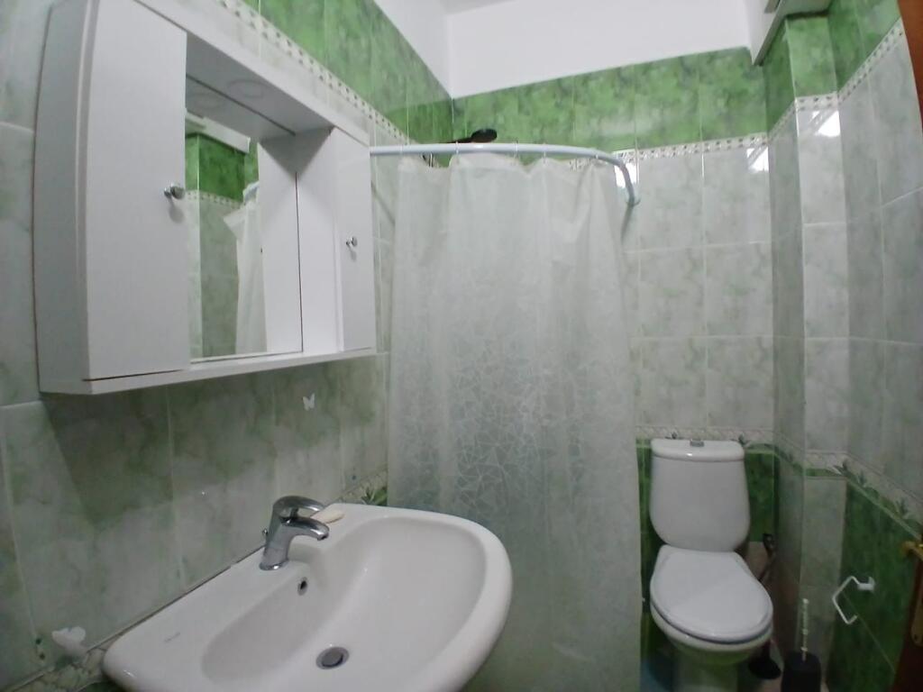 Jepet Me Qera Apartament 2+1+2 Tualete +1 Ballkon