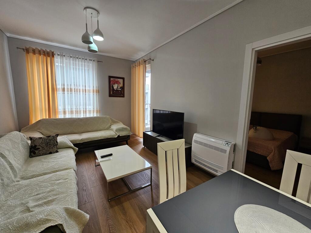 Jepet me qira apartament 1+1 – Univers City