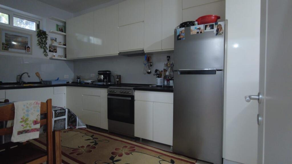 SHITET VILE 3 KATE QYTET STUDENTI 800.000 EURO