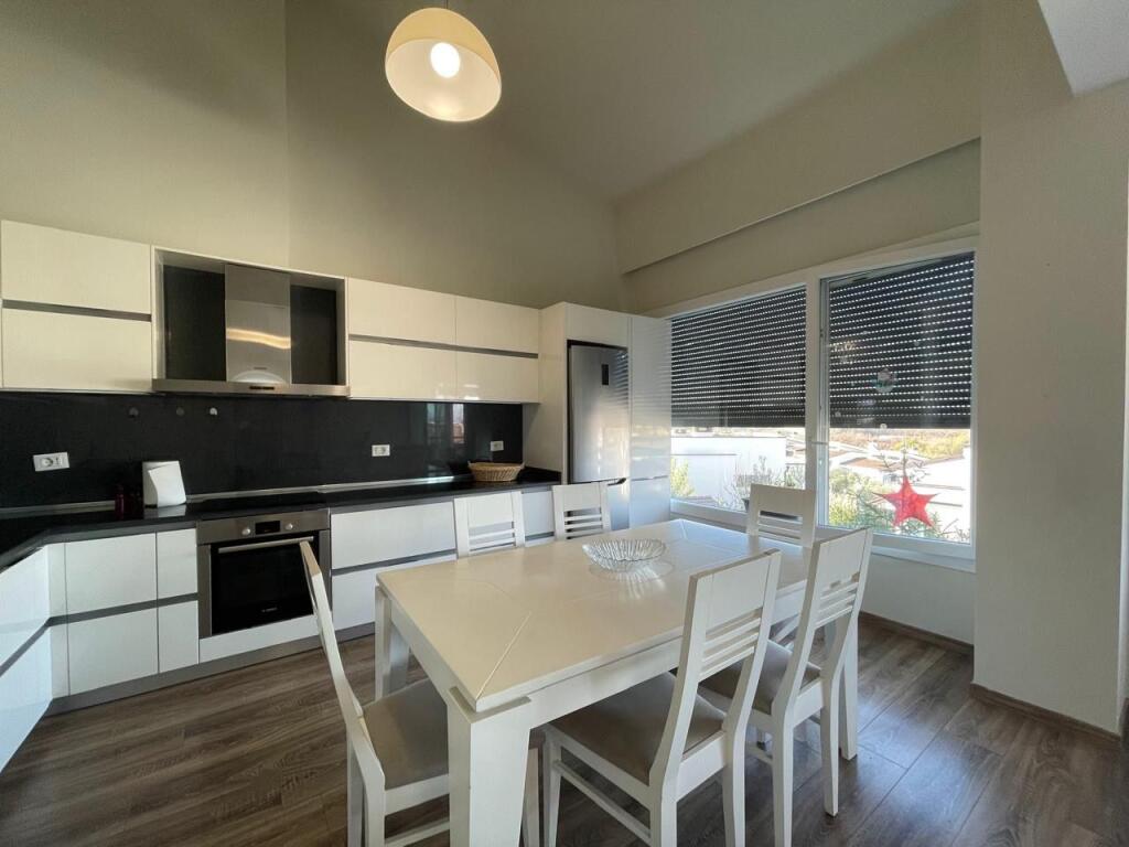 Apartament 2+1 me qira tek Long Hills Residence Teg