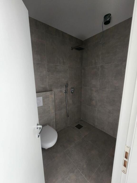 SHITET STUDIO APARTAMENT PRANE UJËSJELLËSIT, DURRËS
