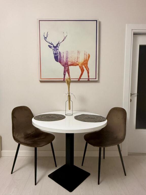 Shesim Apartament 1+1 Rruga Arkitekt Kasemi!