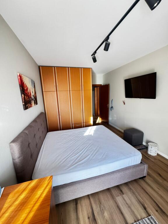 APARTAMENT ME QERA 2+1 DELIORGJI 70.000 LEKE