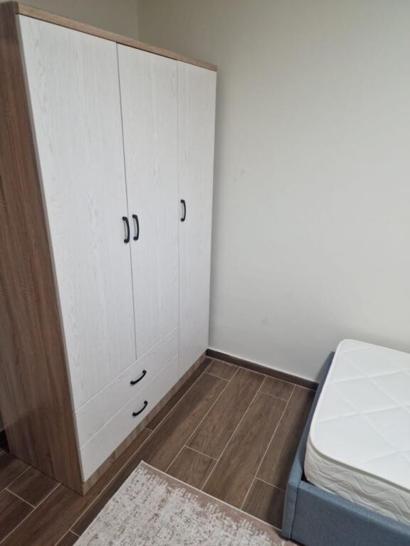 🏠 Jepet me qira apartament 2+1 – Stacioni i Trenit (TE ESP OIL)