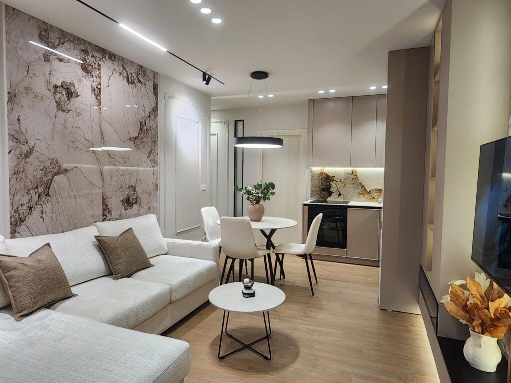 SHITET SUPER APARTAMENT 2+1 PLAZH DURRES 165000 EURO