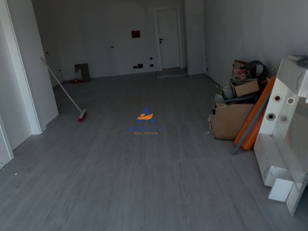 SHITET APARTAMENT 1+1+VERANDË "VLORE" 110.000 EURO