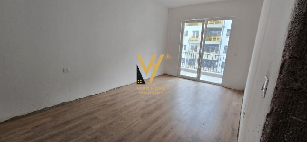 SHITET APARTAMENT 2+1+BLK TE KOM.AURA, RRUGA DRITAN HOXHA 189.000 EURO