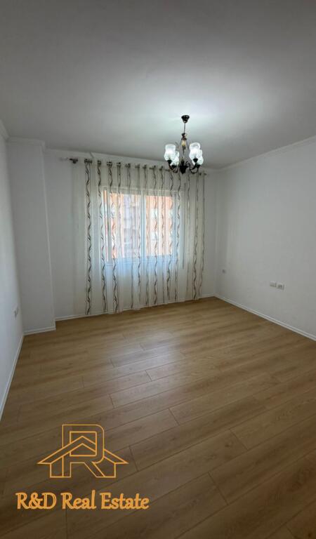 🏡 APARTAMENT 2+1 NË SHITJE – FRESK 📍 Rr. Thesarit, pranë Marketit SPAR 2
