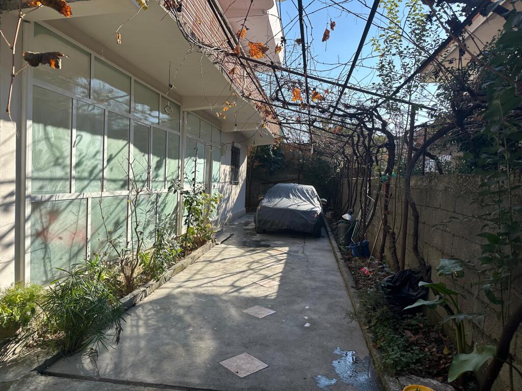 APARTAMENT 2+1+2 POSTE PARKIMI PER QIRA