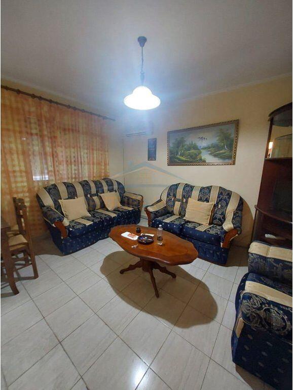 Shitet, Apartament 1+1, Ali Demi, Tiranë.