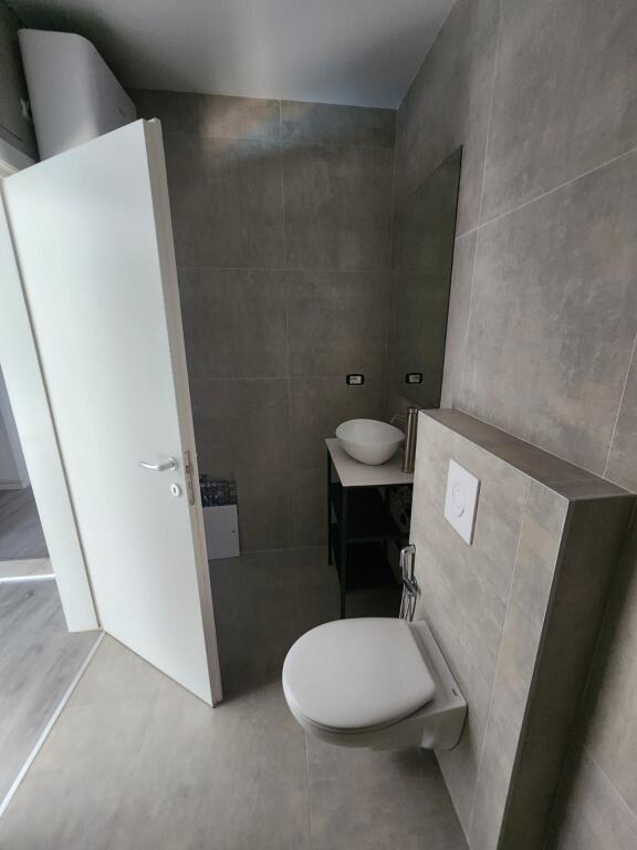 SHITET SUPER GARAONERE ME PAMJE DETI TEK UJESJELLESI DURRES