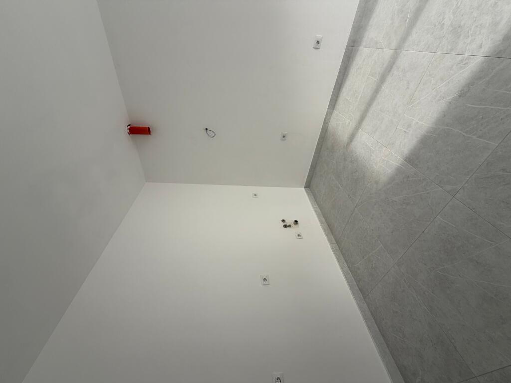 🏖️ Shitet Apartament – Shkëmbi i Kavajës