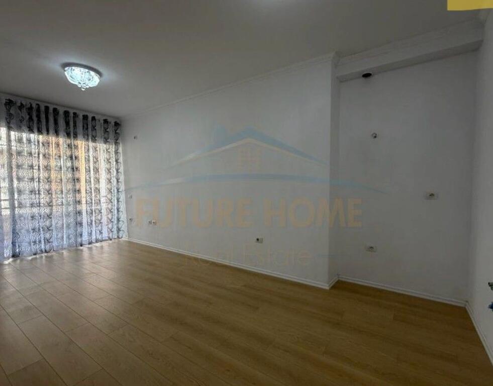 In vendita, Appartamento 2+1, Via Thesarit, Fresk, Tirane