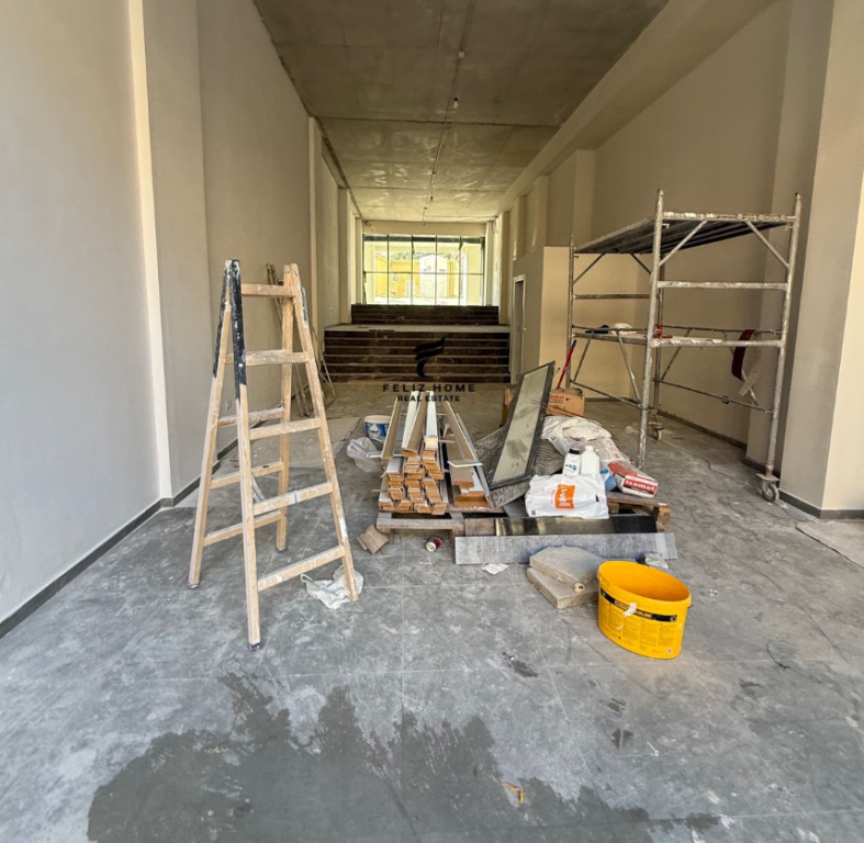 DYQAN ME QERA 125 M2 RRUGA E BARIKADAVE 3500 EURO