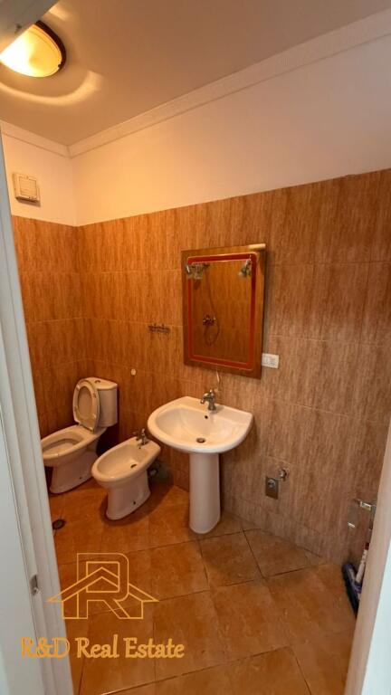 🏡 APARTAMENT NË SHITJE – FRESK