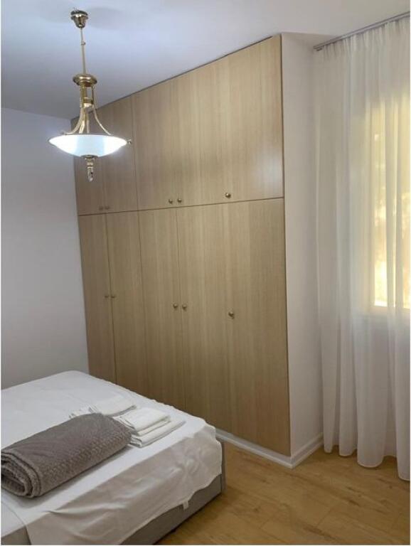 APARTAMENT 2+1 NE SHITJE TEK LIQENI I THATE