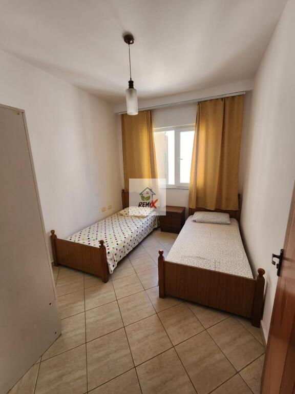 🏡 Shitet Apartament 2+1 në Plazhin Hekurudha, Durrës