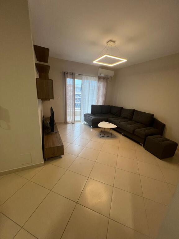 APARTAMENT ME QERA 2+1+2