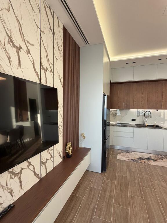 Jepet me qira apartament 1+1 ne vollga te 27-kateshi