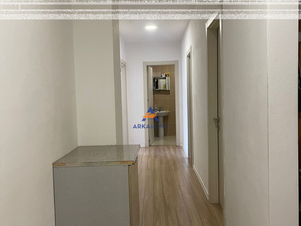 VENDESI IN VENDITA 3+1+2 "VIA 5 MAGGIO – FERIT XHAJKO" 210.000 EURO