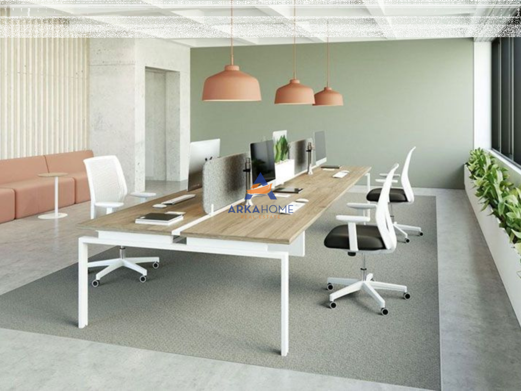 JEPET ME QERA AMBIENT BIZNESI 310M2 BUZE RRUGE "KOMUNA E PARISIT, TE MBIKALIMI I KOMUNES" 4000 EURO