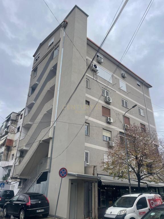 JAPIM ME QIRA APARTAMENT 3+1+2 PER ZYRA OSE BANIM !!