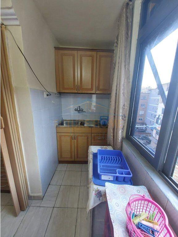 Shitet, Apartament 1+1, Ali Demi, Tiranë.