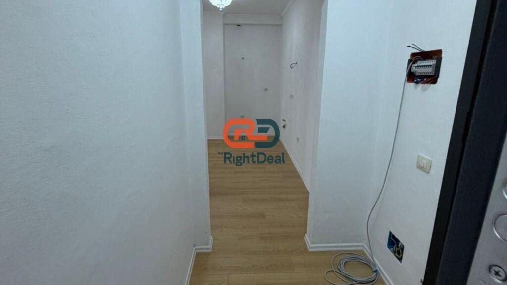 Ne Fresk, Shitet Apartament 1+1 I Sapo Investuar !!!