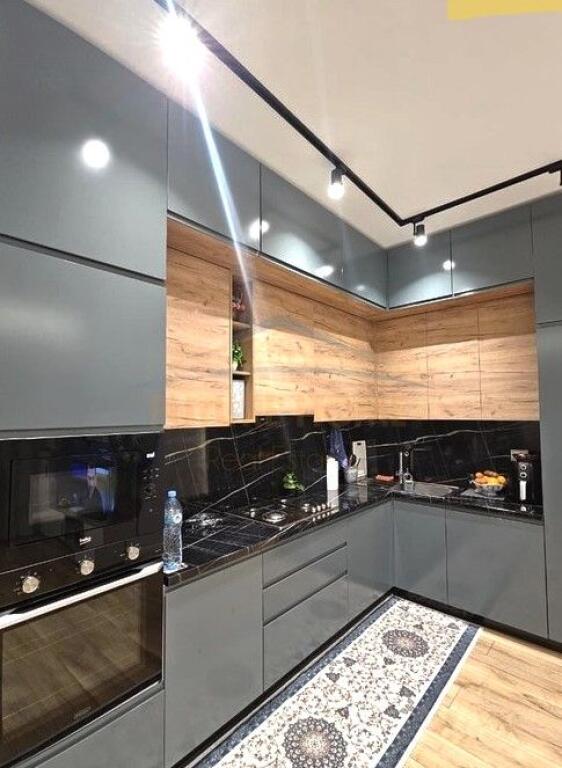 Shitet, Apartament 2+1+ Post Parkimi, Stacioni Trenit, Durres