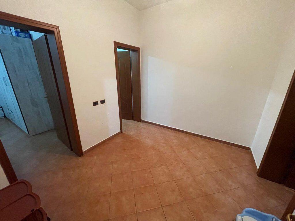 Shitet,Apartament 1+1,Selite